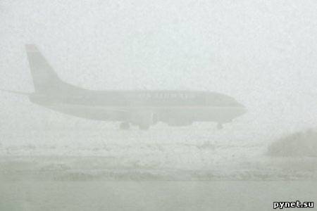 Снегопады в Европе: отменены сотни авиарейсов