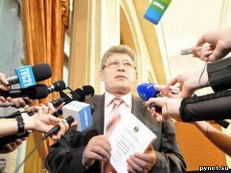 КС Молдавии оставил за парламентом определение сроков избрания нового президента.