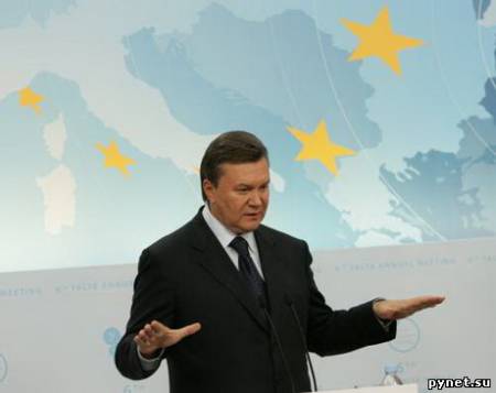 Янукович в мае посетит Кубу