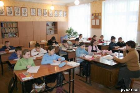 В Украине решили отменить вторые смены в школах
