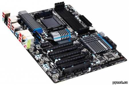 Gigabyte показала материнскую плату GA-990FXA-UD5 для процессоров AMD AM3+. Изображение 1