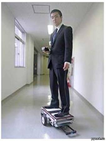 Японские ученые создали прототип робо-скейтборда