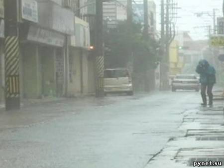 В Японии от тайфуна пострадали 55 человек. Изображение 1
